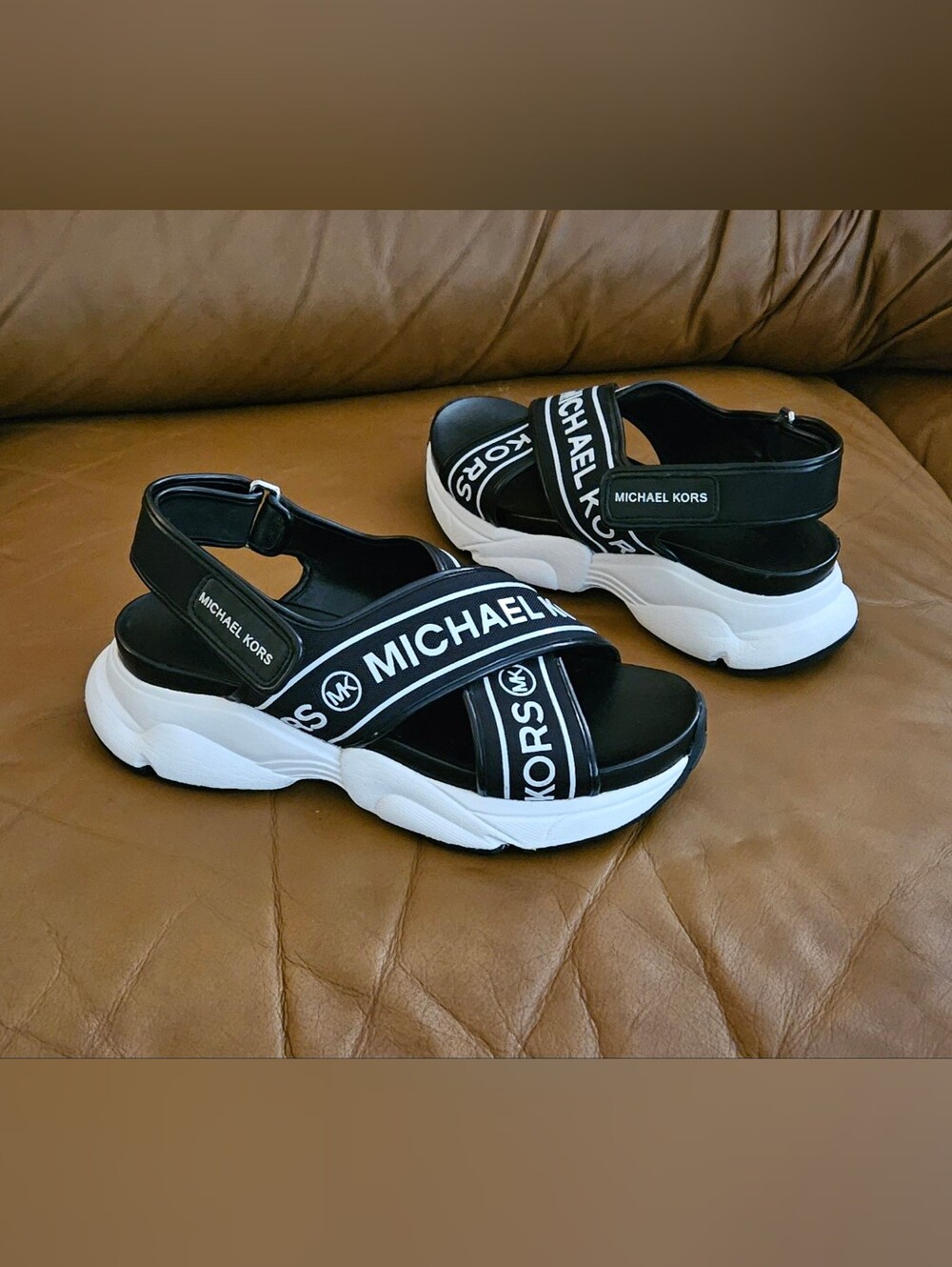 Women's MICHAEL KORS Black Logo Platform Sandals Size 6M. or 5Y